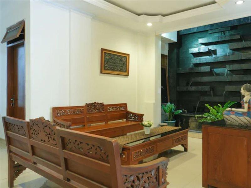 Urbanview Hotel Pondok Anggun Yogyakarta By Reddoorz Maguwo Ngoại thất bức ảnh