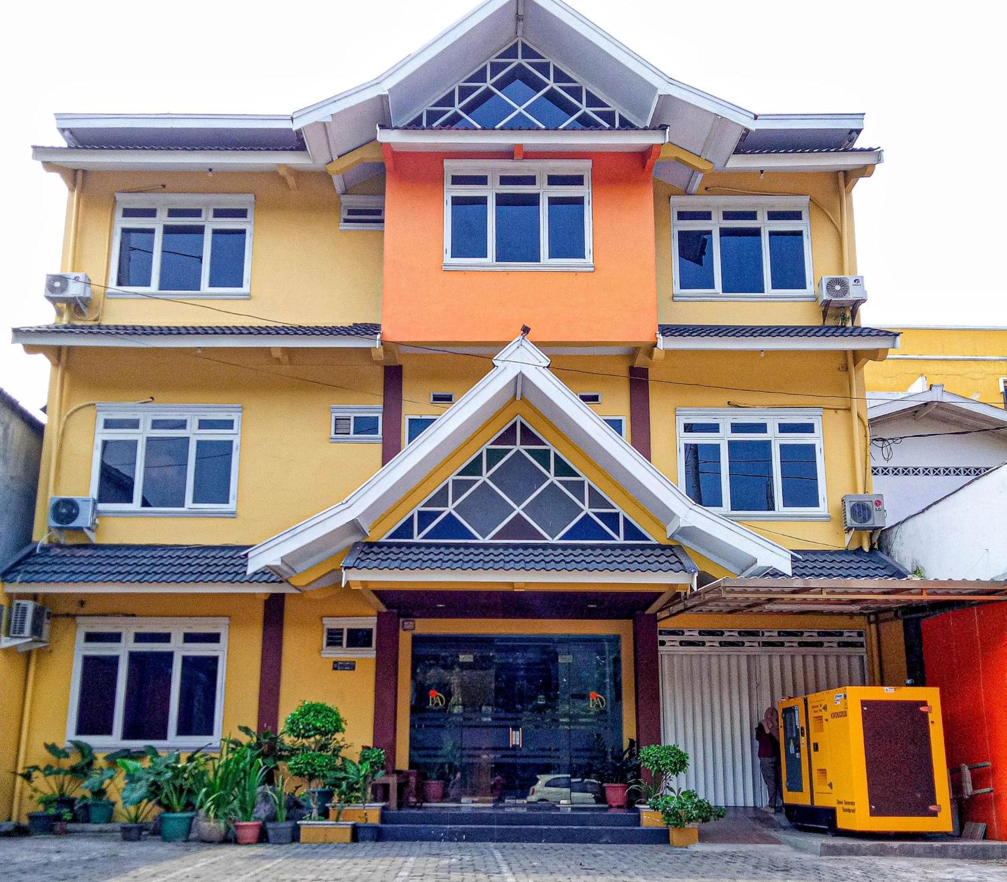 Urbanview Hotel Pondok Anggun Yogyakarta By Reddoorz Maguwo Ngoại thất bức ảnh