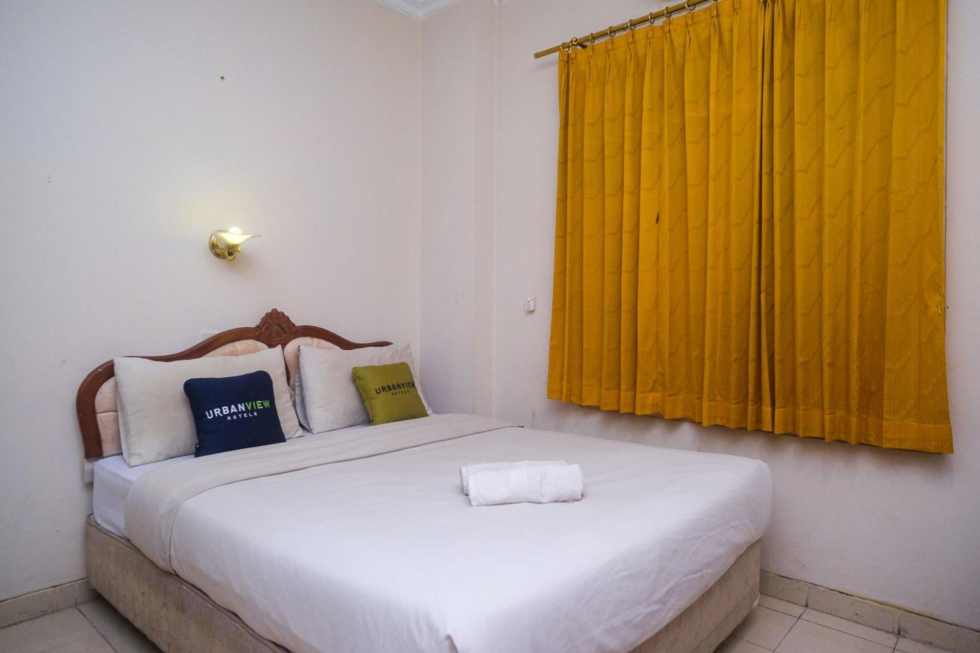 Urbanview Hotel Pondok Anggun Yogyakarta By Reddoorz Maguwo Ngoại thất bức ảnh
