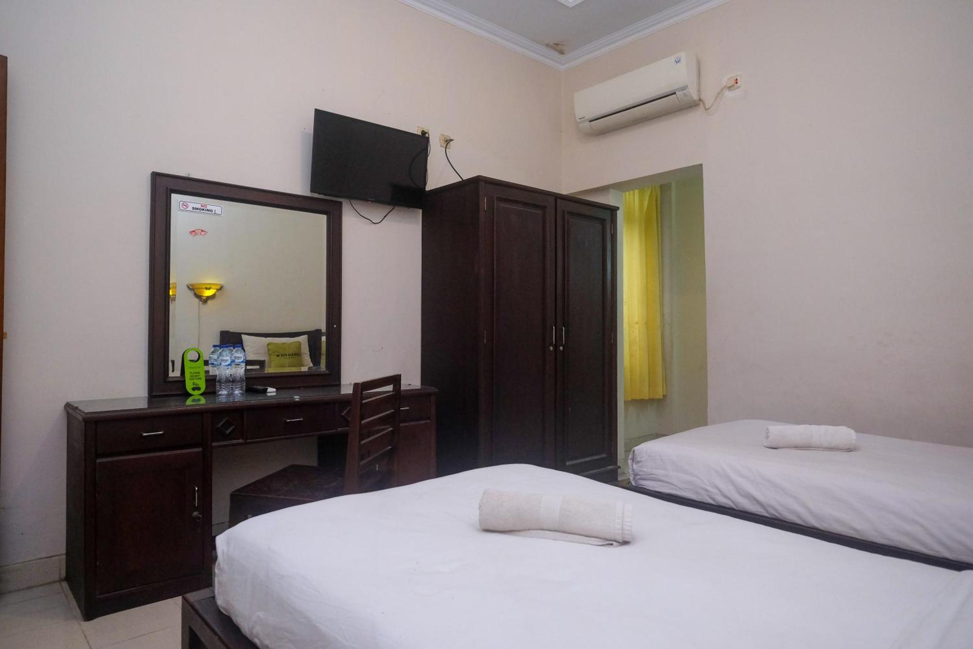 Urbanview Hotel Pondok Anggun Yogyakarta By Reddoorz Maguwo Ngoại thất bức ảnh