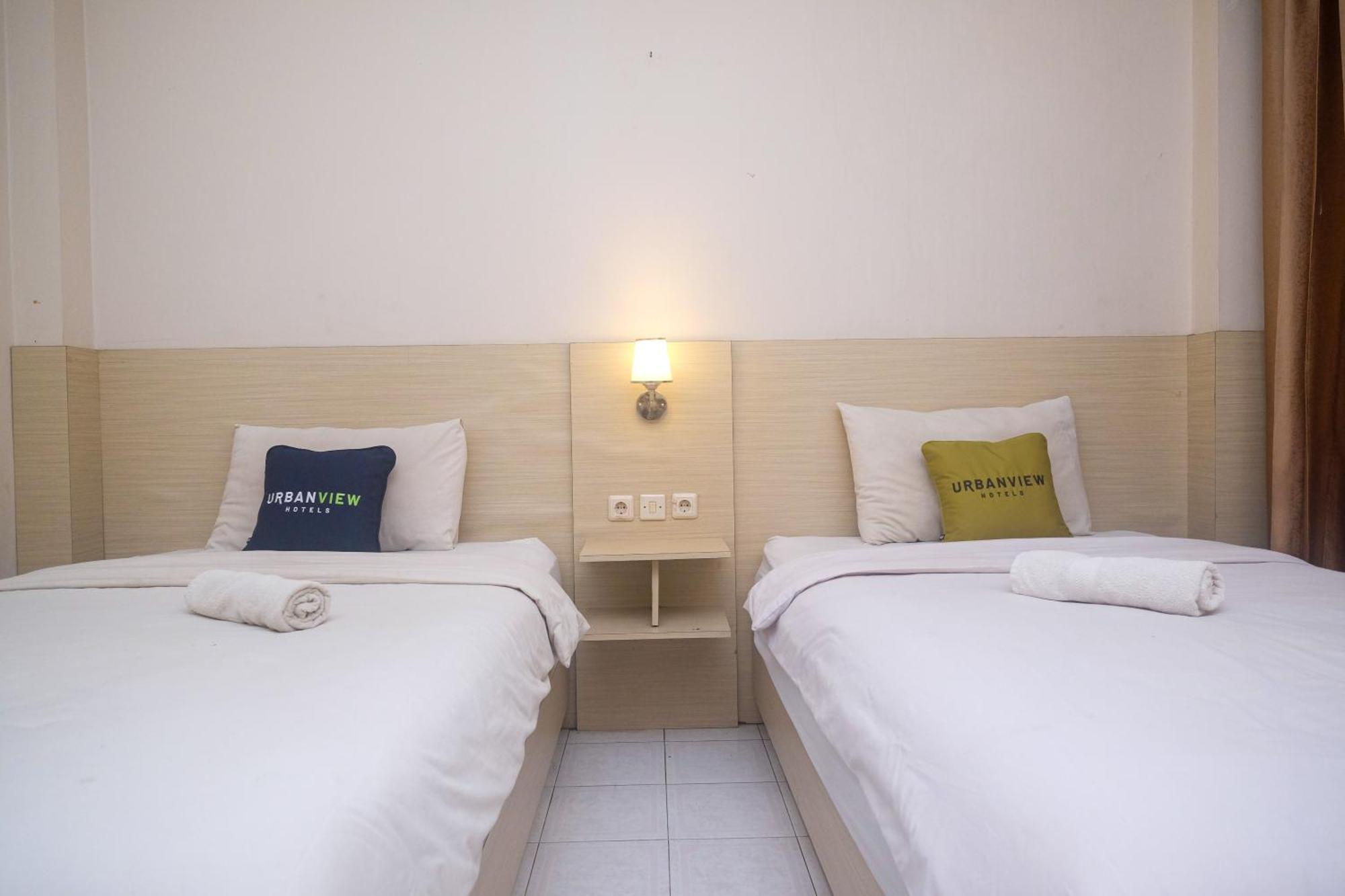 Urbanview Hotel Pondok Anggun Yogyakarta By Reddoorz Maguwo Ngoại thất bức ảnh